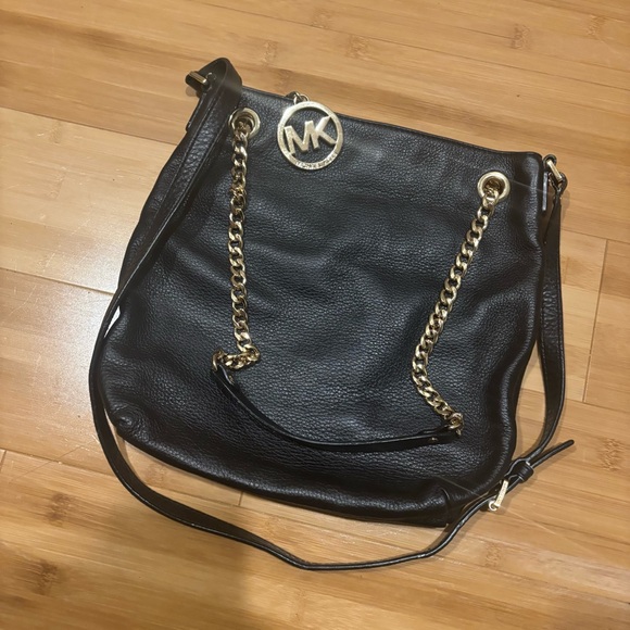 Michael Kors Handbags - Michael Kors Black Leather Shoulder Bag